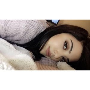 Meet your Posher, Belle